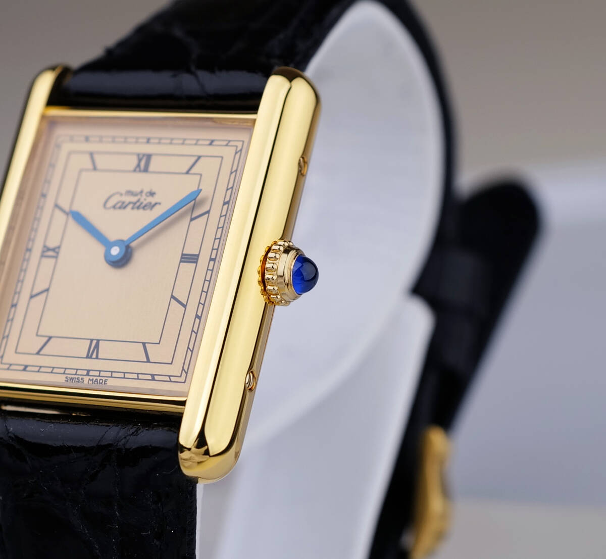 Cartier Must Tank Gold Roman Index LM.