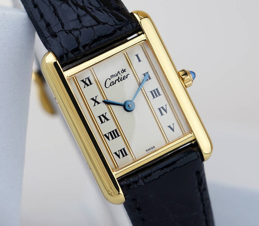 Cartier Must Tank Gold Line Roman Index mit schwarzem Lederarmband