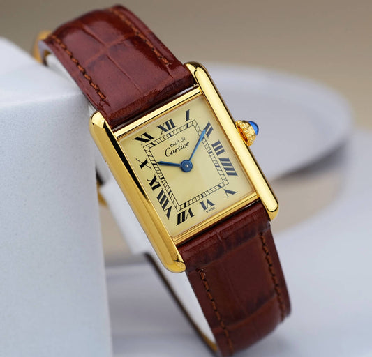Cartier Must Tank Roman Ivory Index mit braunem Lederarmband