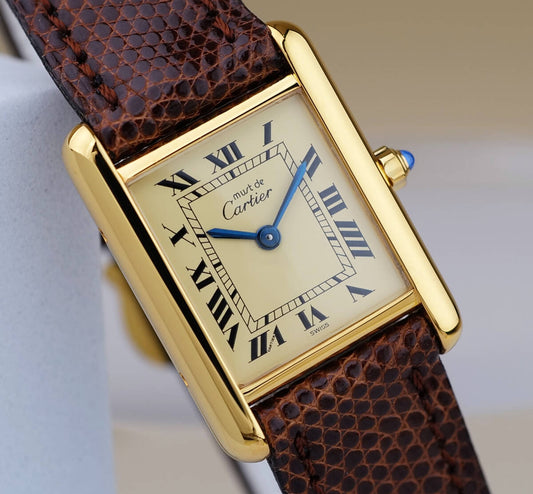 Cartier Must Tank Roman Ivory Index mit braunem Lederarmband