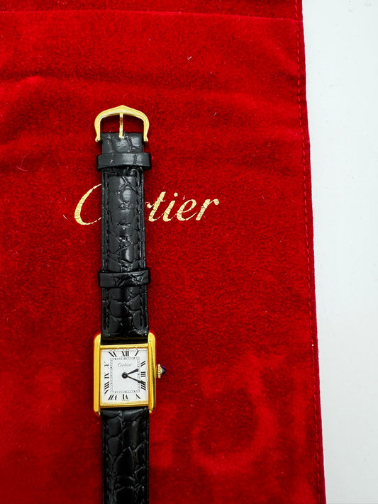 Cartier Must Tank White Roman Index mit schwarzem Lederarmband
