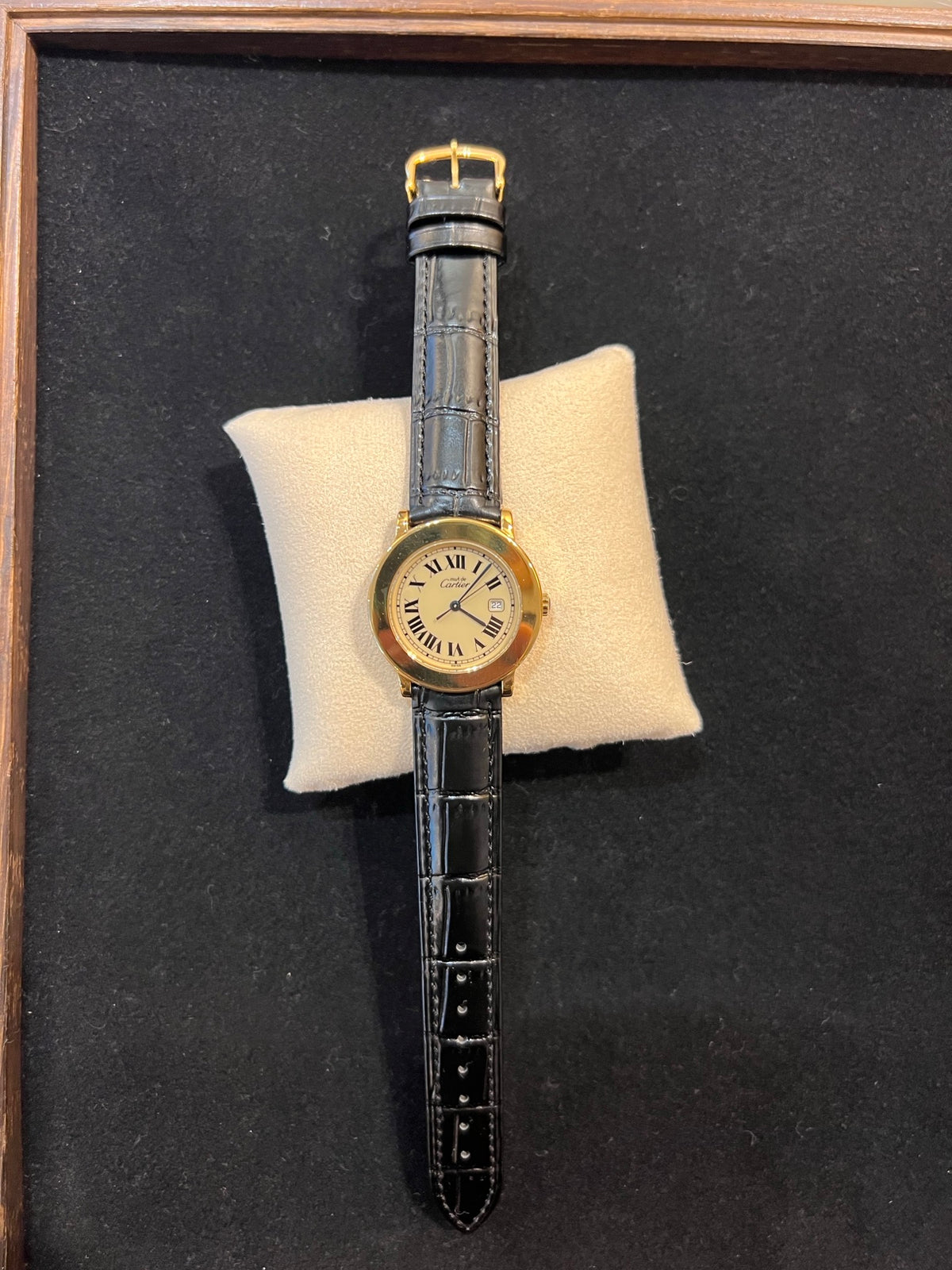 Cartier Must Ronde Vermeil Roman Index, Quarz, schwarzes Lederband, Foto 1 von 3